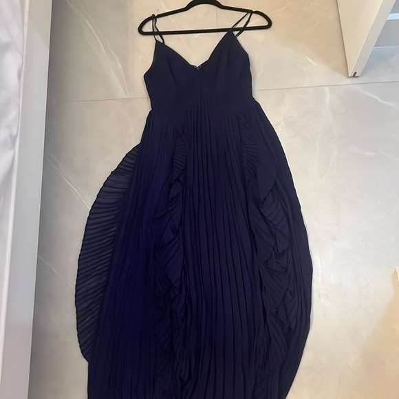GUESS by Marciano elegant dark blue evening dress. Worn once. - Picture 2 of 7